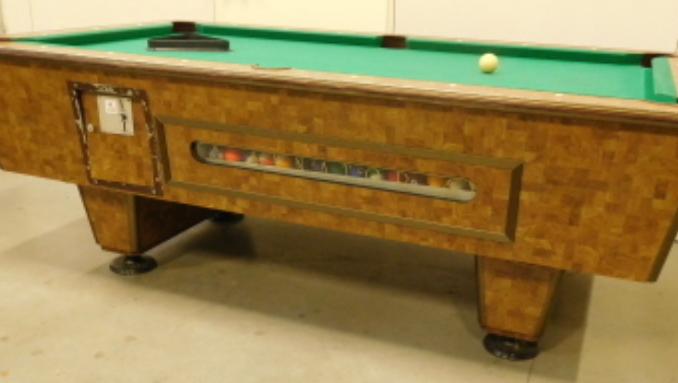 Senator pool table
